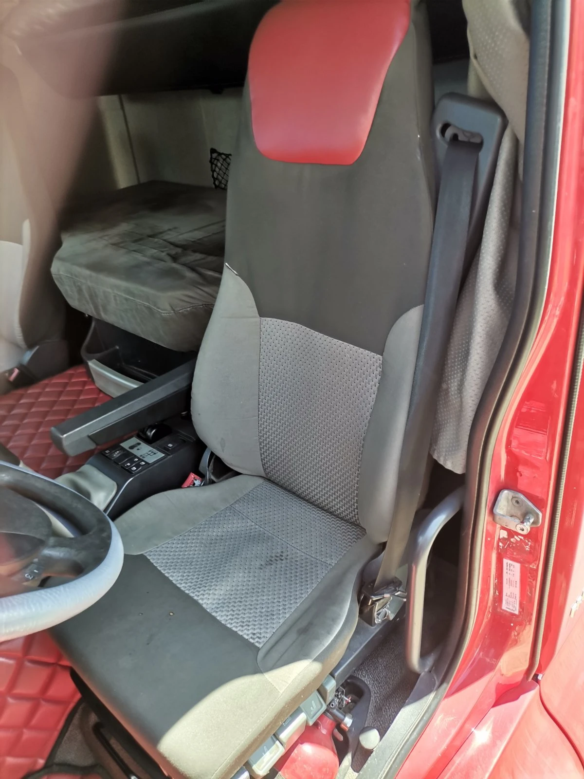 Renault Premium  - изображение 8