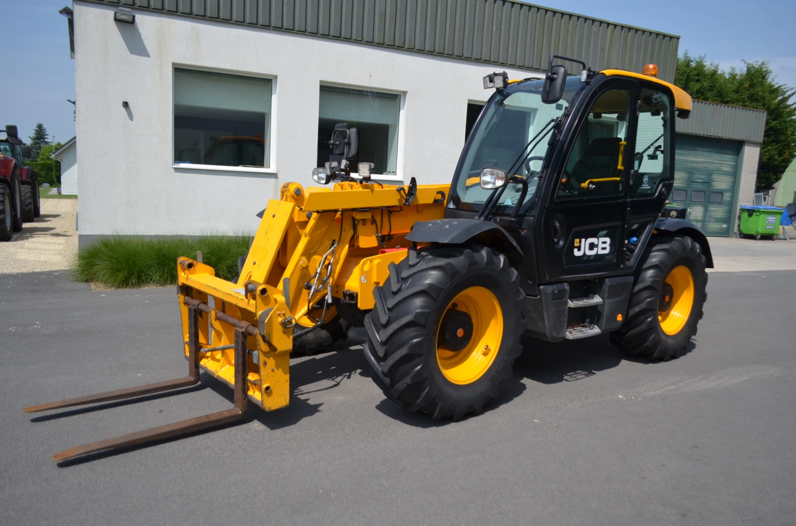 Телескопичен товарач JCB  532-70 ОЧАКВАН ВНОС