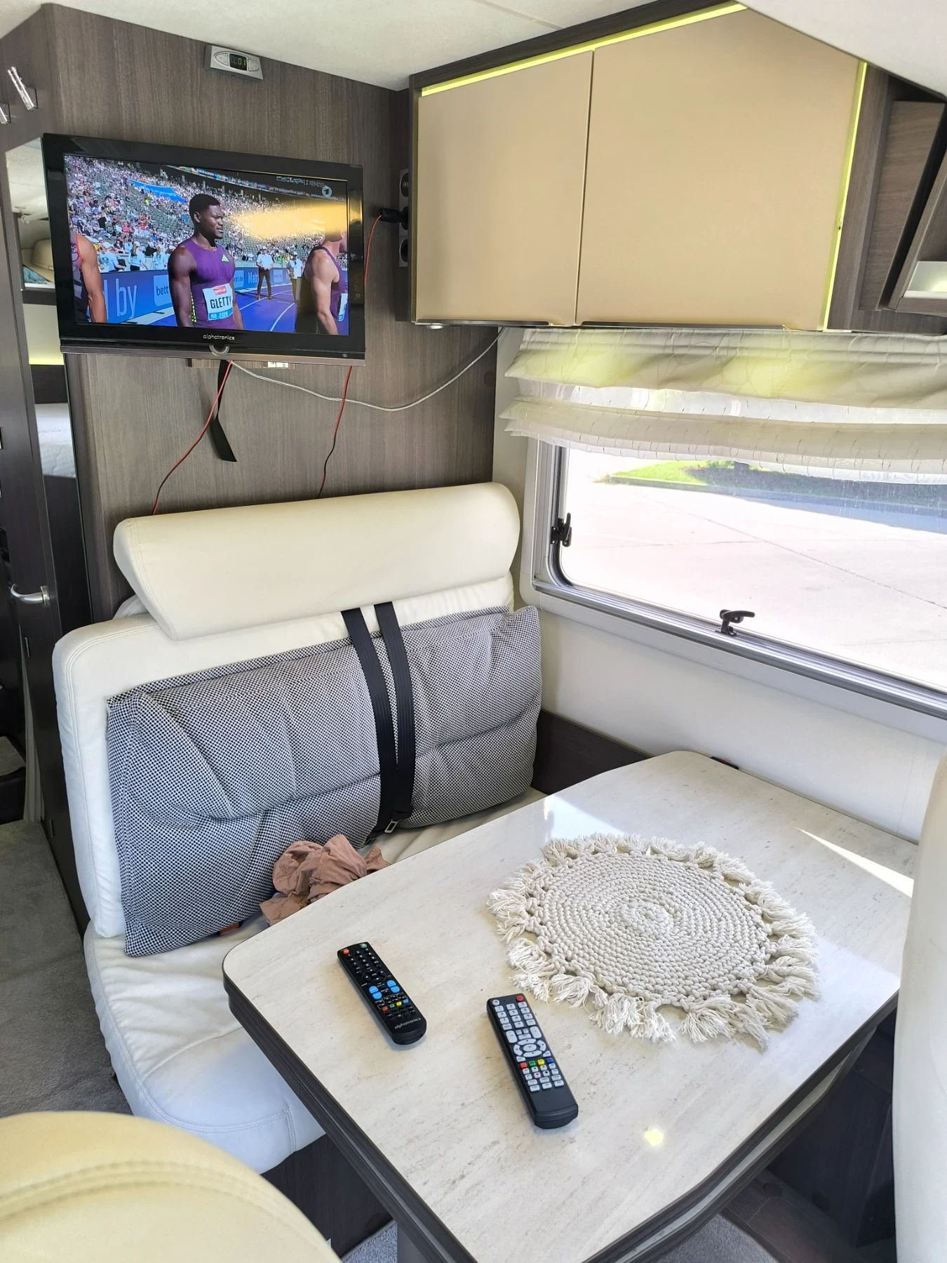 Кемпер Burstner  Viseo i690   Fiat Ducato, снимка 7 - Каравани и кемпери - 55878107