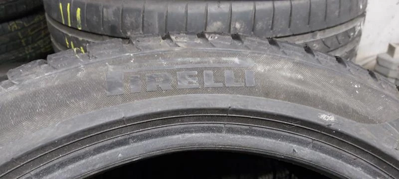 Гуми Зимни 245/40R18, снимка 5 - Гуми и джанти - 32557625