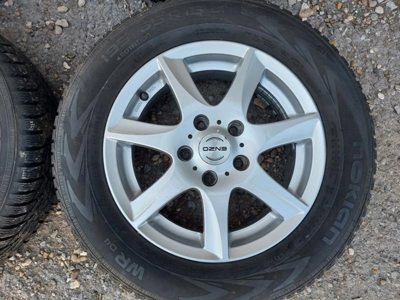 Гуми с джанти Nokian 195/65R15, снимка 2 - Гуми и джанти - 34106930