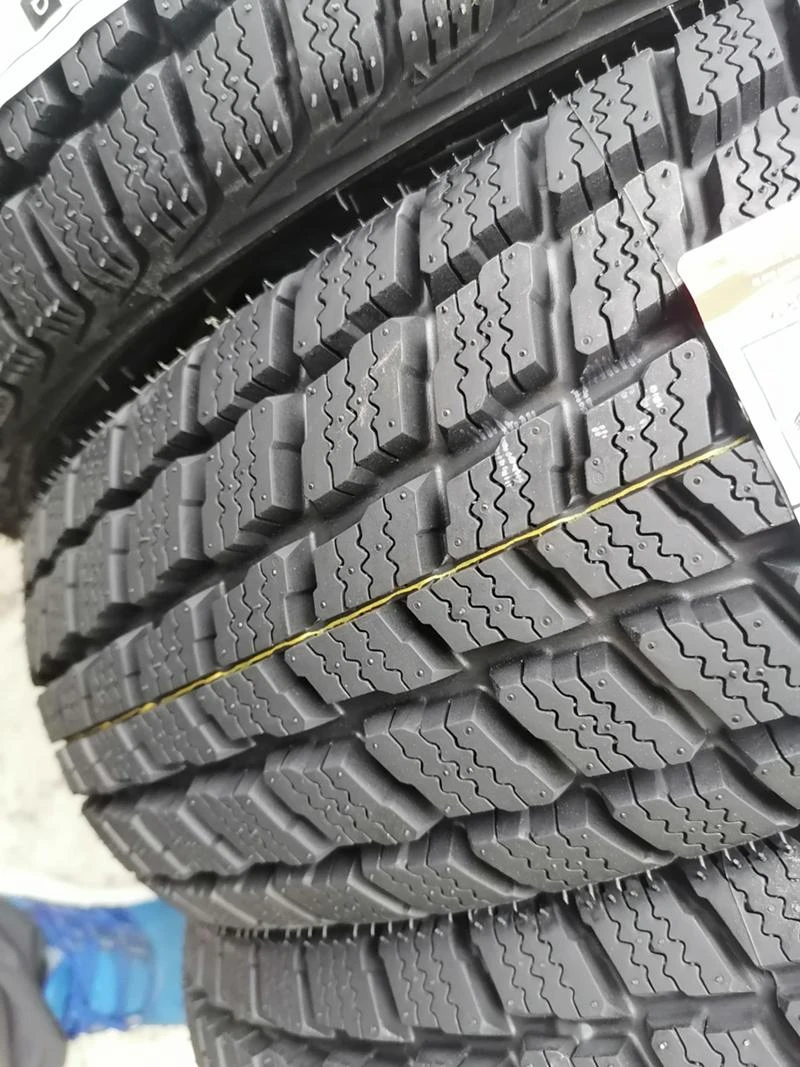 Гуми Зимни 205/70R15, снимка 6 - Гуми и джанти - 34239695