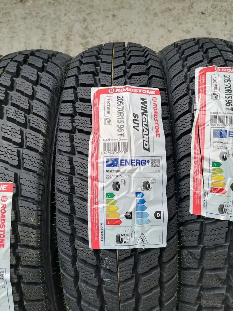 Гуми Зимни 205/70R15, снимка 4 - Гуми и джанти - 34239695