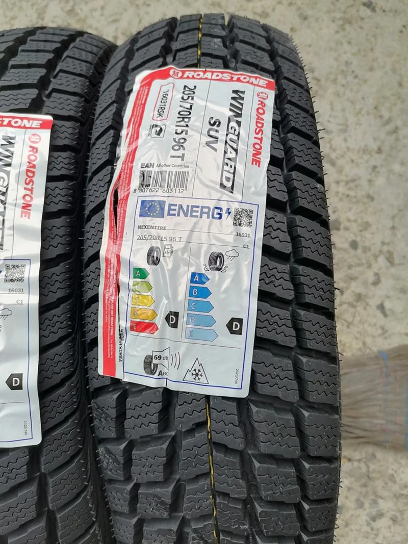 Гуми Зимни 205/70R15, снимка 7 - Гуми и джанти - 34239695