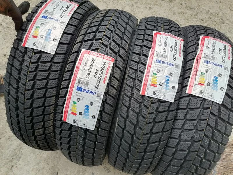 Гуми Зимни 205/70R15, снимка 3 - Гуми и джанти - 34239695