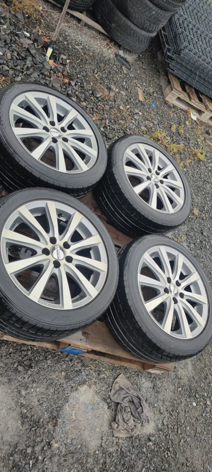 Гуми с джанти Dunlop 225/45R16
