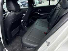 BMW 330 * 330i xDrive * CARFAX * ЦЕНА ДО БГ, снимка 12