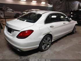 Mercedes-Benz C 300, снимка 5