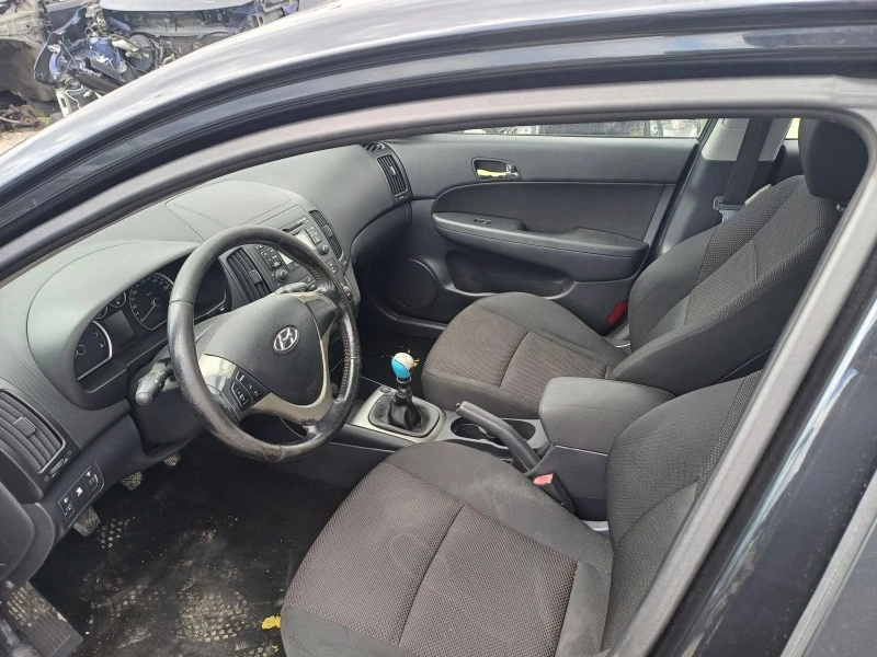 Hyundai I30 1.4i-109кс-на части, снимка 8 - Автомобили и джипове - 47603776