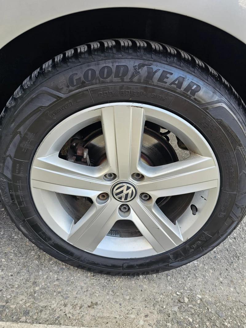 VW Golf 2.0 TDI, снимка 9 - Автомобили и джипове - 51285749