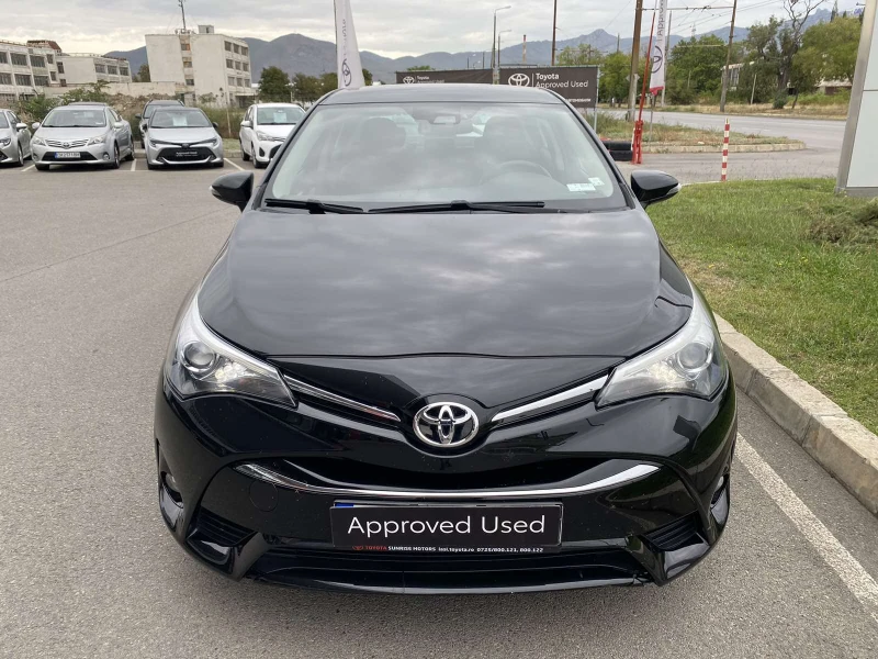 Toyota Avensis 1.8 VVT-I, снимка 2 - Автомобили и джипове - 47275253