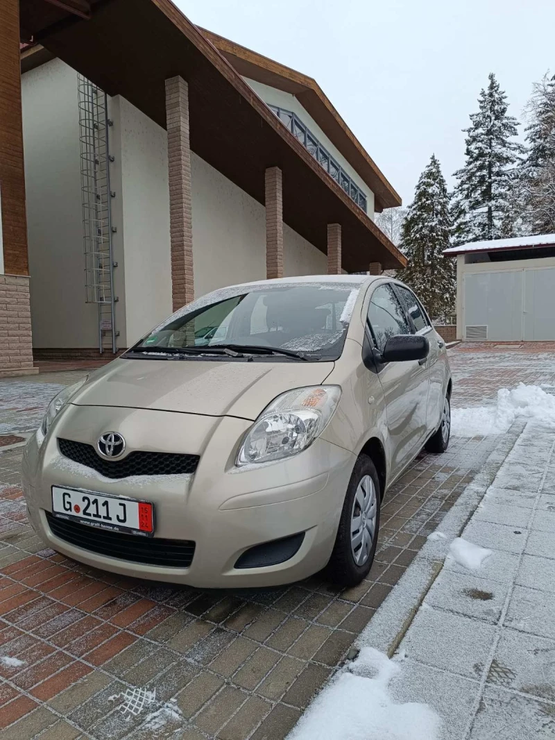 Toyota Yaris 1000, снимка 2 - Автомобили и джипове - 48707387