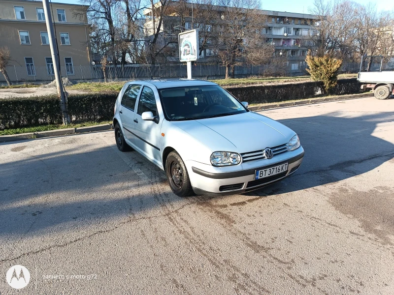 VW Golf, снимка 1 - Автомобили и джипове - 48772504