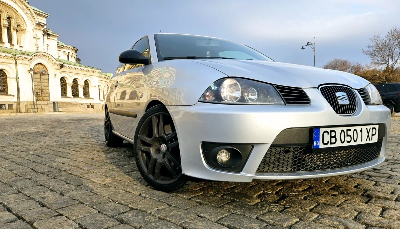 Seat Ibiza Cupra 1.8T, снимка 4 - Автомобили и джипове - 48948153