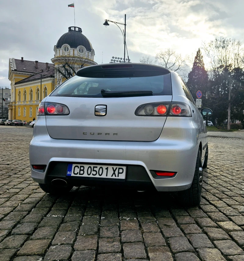 Seat Ibiza Cupra 1.8T, снимка 11 - Автомобили и джипове - 48948153