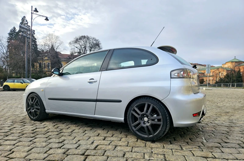 Seat Ibiza Cupra 1.8T, снимка 8 - Автомобили и джипове - 48948153