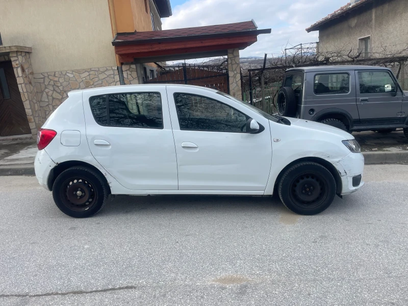 Dacia Sandero 1.5i * * * 104000* * * km Klima, снимка 4 - Автомобили и джипове - 49223836