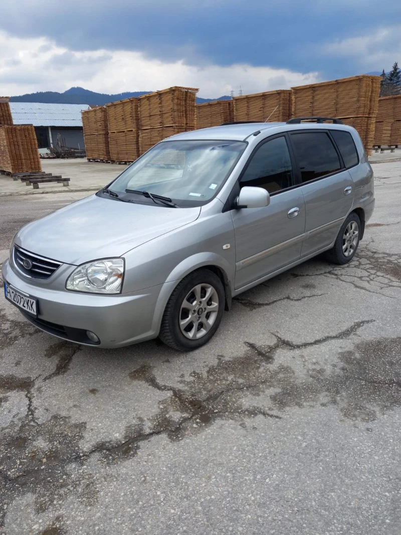 Kia Carens, снимка 2 - Автомобили и джипове - 49375570