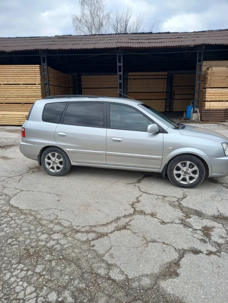 Kia Carens, снимка 11 - Автомобили и джипове - 49375570