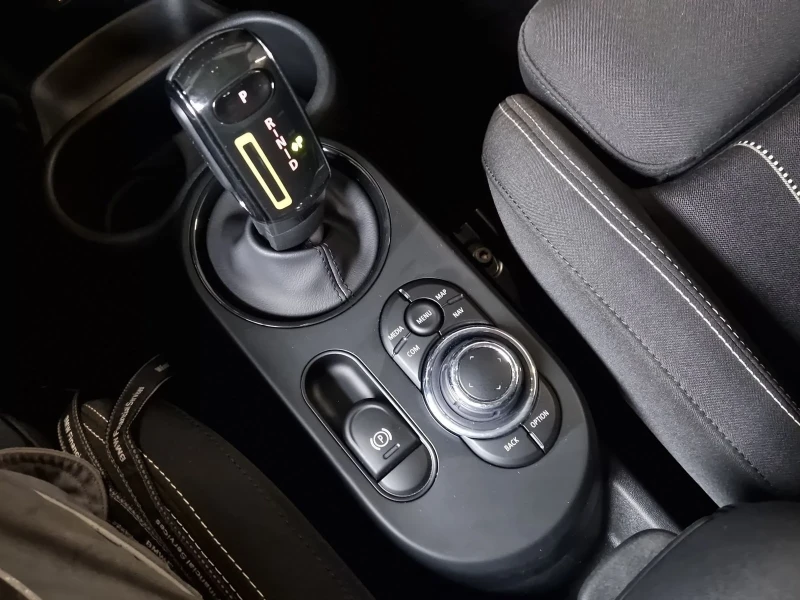 Mini Cooper s SE - ПЪЛНА ГАРАНЦИЯ 10.2027, снимка 7 - Автомобили и джипове - 53059600