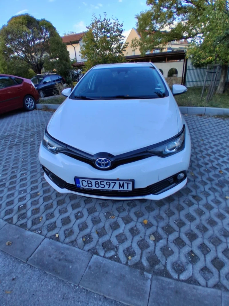 Toyota Auris Хибрид, снимка 3 - Автомобили и джипове - 52415576