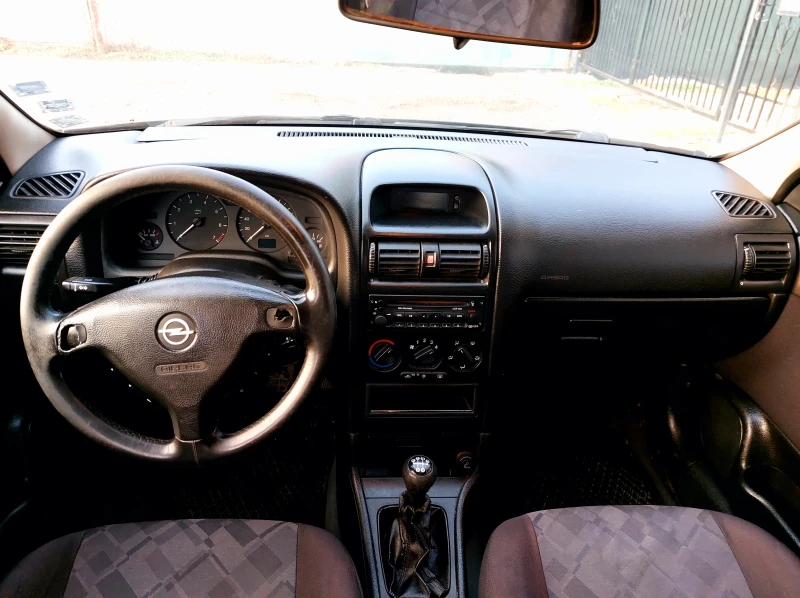 Opel Astra 1.6, снимка 14 - Автомобили и джипове - 52756235