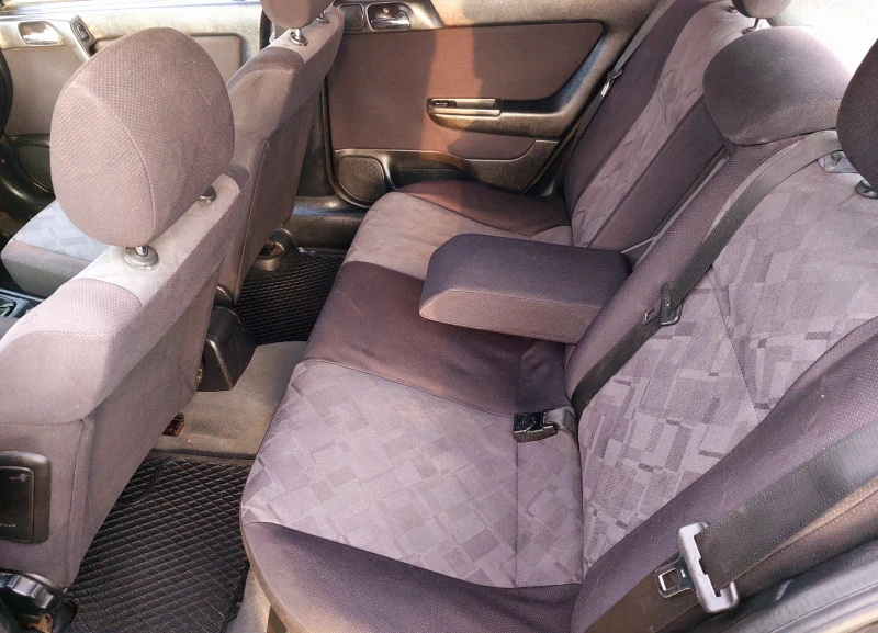 Opel Astra 1.6, снимка 12 - Автомобили и джипове - 52756235