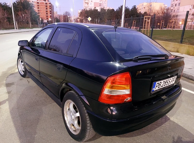 Opel Astra 1.6, снимка 3 - Автомобили и джипове - 52756235