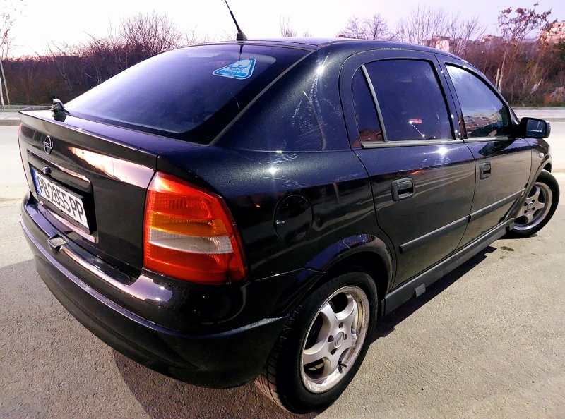 Opel Astra 1.6, снимка 9 - Автомобили и джипове - 52756235