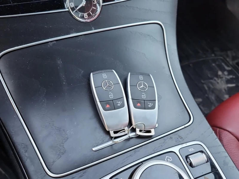 Mercedes-Benz C 300 * CARFAX * ЦЕНА ДО БГ, снимка 8 - Автомобили и джипове - 52974948