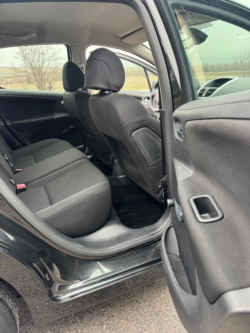Peugeot 207 1.6HDi-90кс, снимка 15 - Автомобили и джипове - 53380466