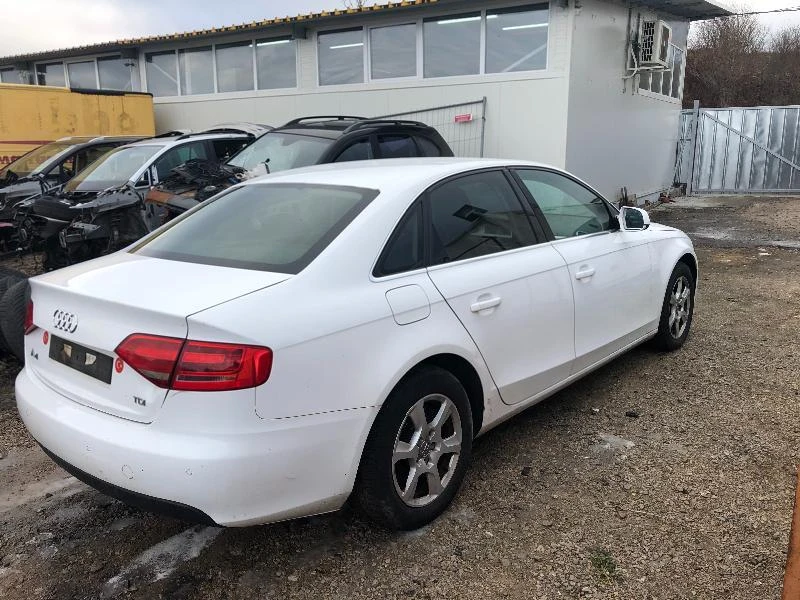 Audi A4 2.0 TDI AUTOMATIC , снимка 3 - Автомобили и джипове - 47587437