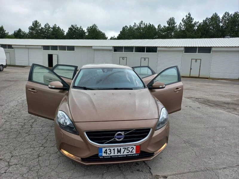 Volvo V40 Cross Country, снимка 5 - Автомобили и джипове - 46801869