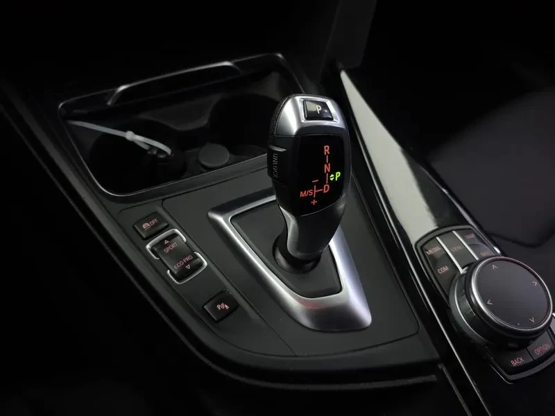 BMW 320, снимка 9 - Автомобили и джипове - 54593085