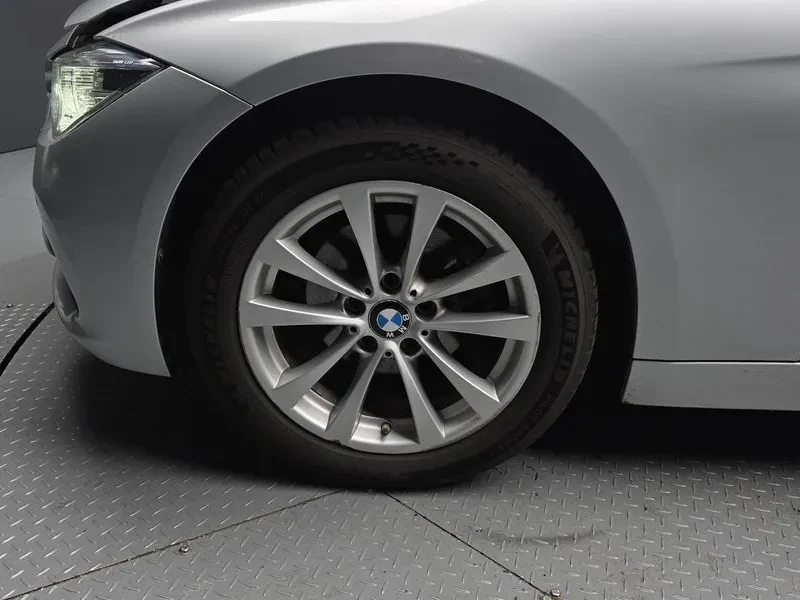 BMW 320, снимка 5 - Автомобили и джипове - 54593085
