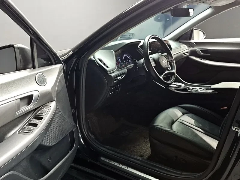 Hyundai Sonata 2.0 Premium Family, снимка 10 - Автомобили и джипове - 55784700