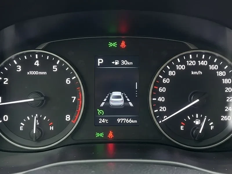 Hyundai Sonata 2.0 Premium Family, снимка 8 - Автомобили и джипове - 55784700