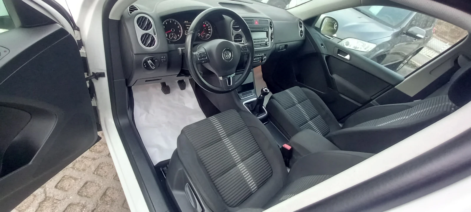 VW Tiguan 4�4 ������������ ������ ������ �������� ������ ��� | Mobile.bg � ����������� 8