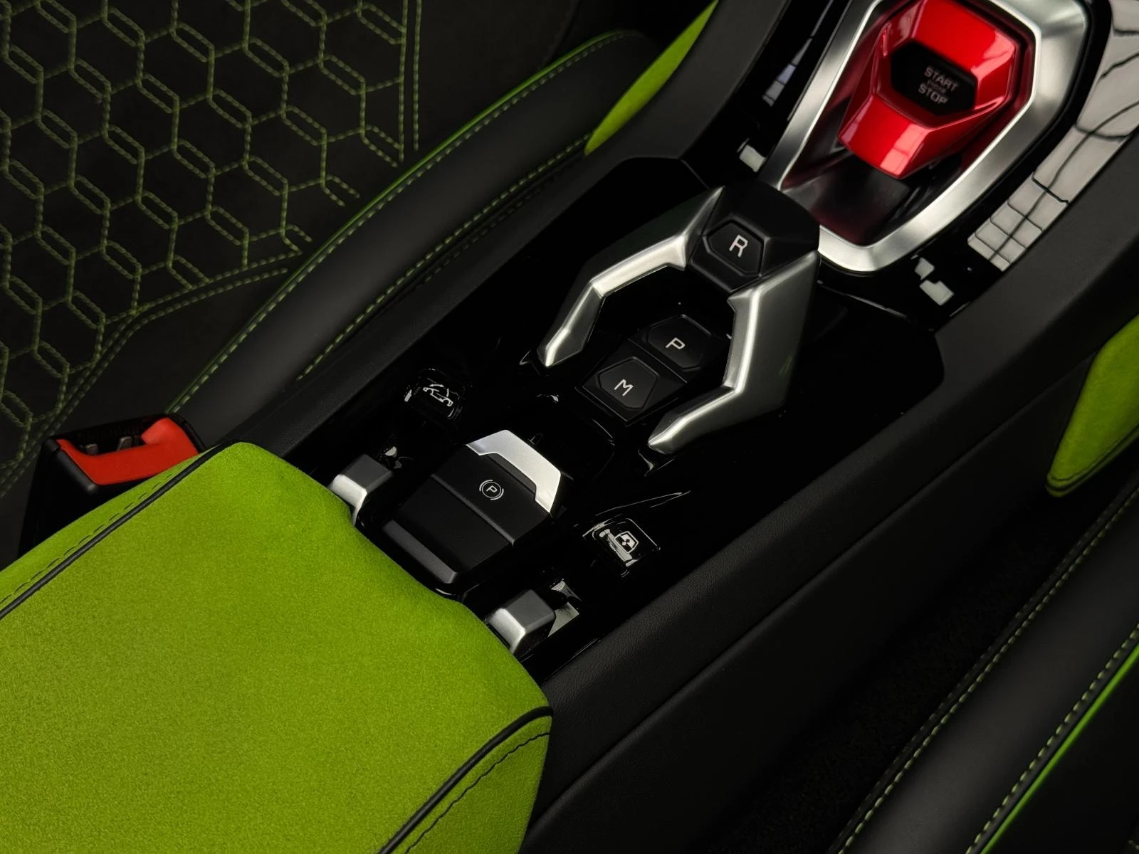 Lamborghini Huracan EVO Spyder - изображение 10