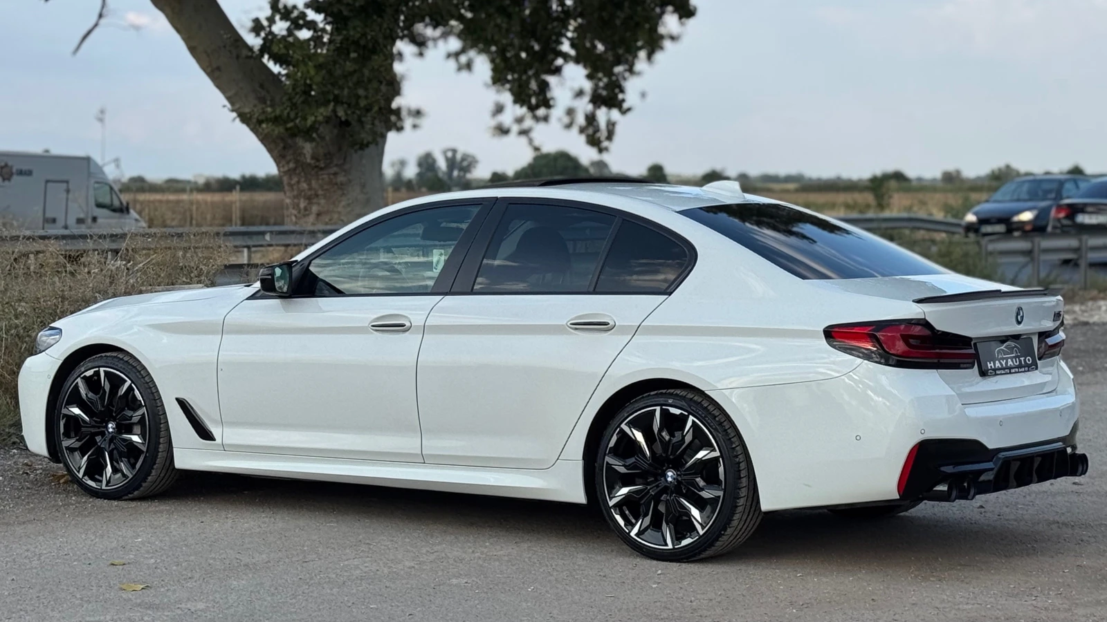 BMW 530 d= xDrive= M-performance= Facelift= Keyless Go= Ка - изображение 7