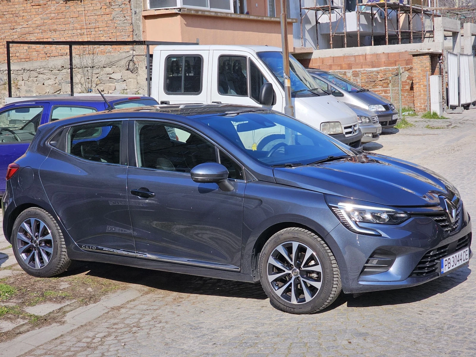 Renault Clio, снимка 4 - Автомобили и джипове - 53743479