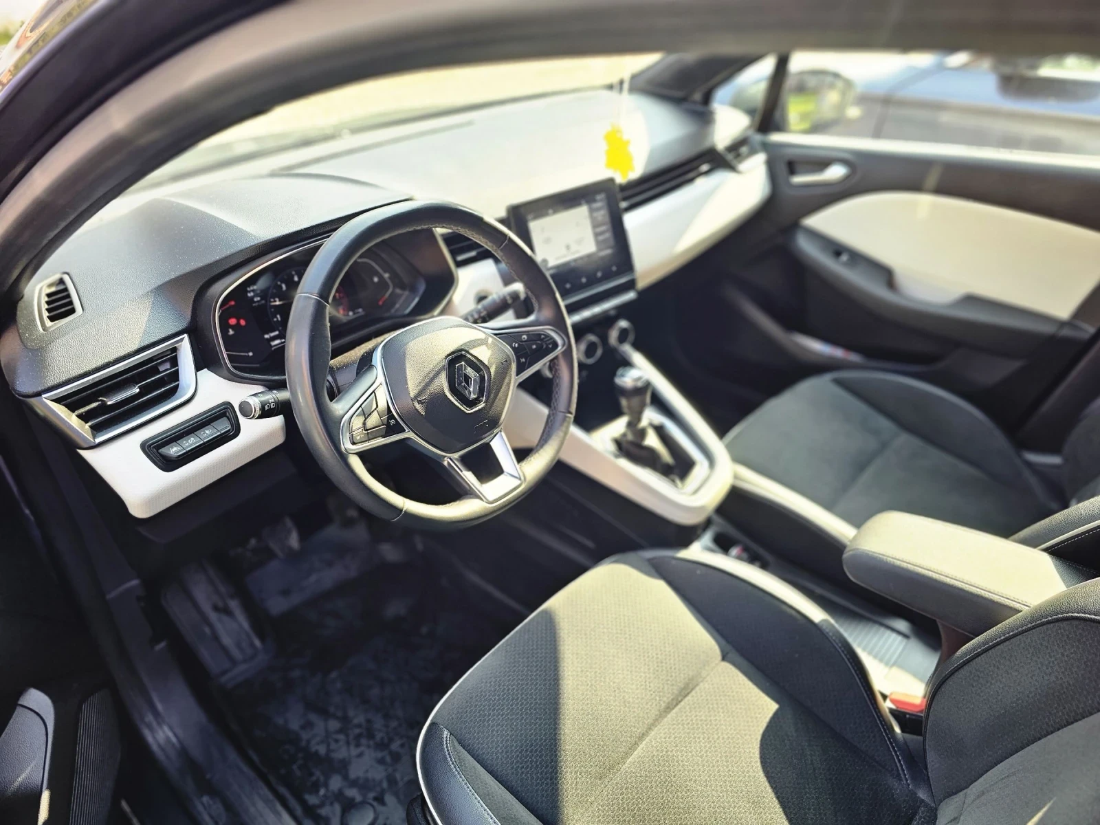 Renault Clio, снимка 15 - Автомобили и джипове - 53743479