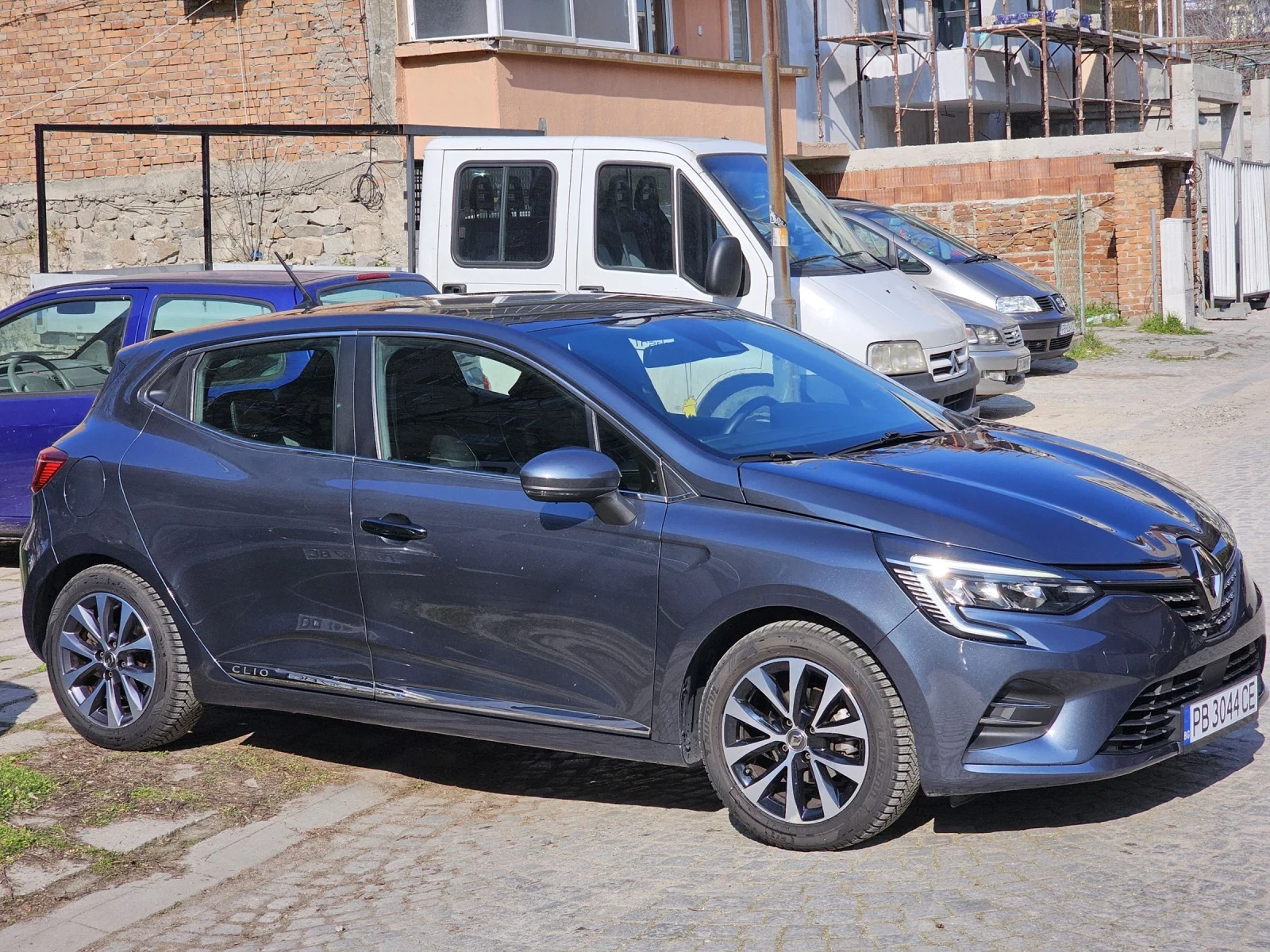 Renault Clio, снимка 3 - Автомобили и джипове - 53743479