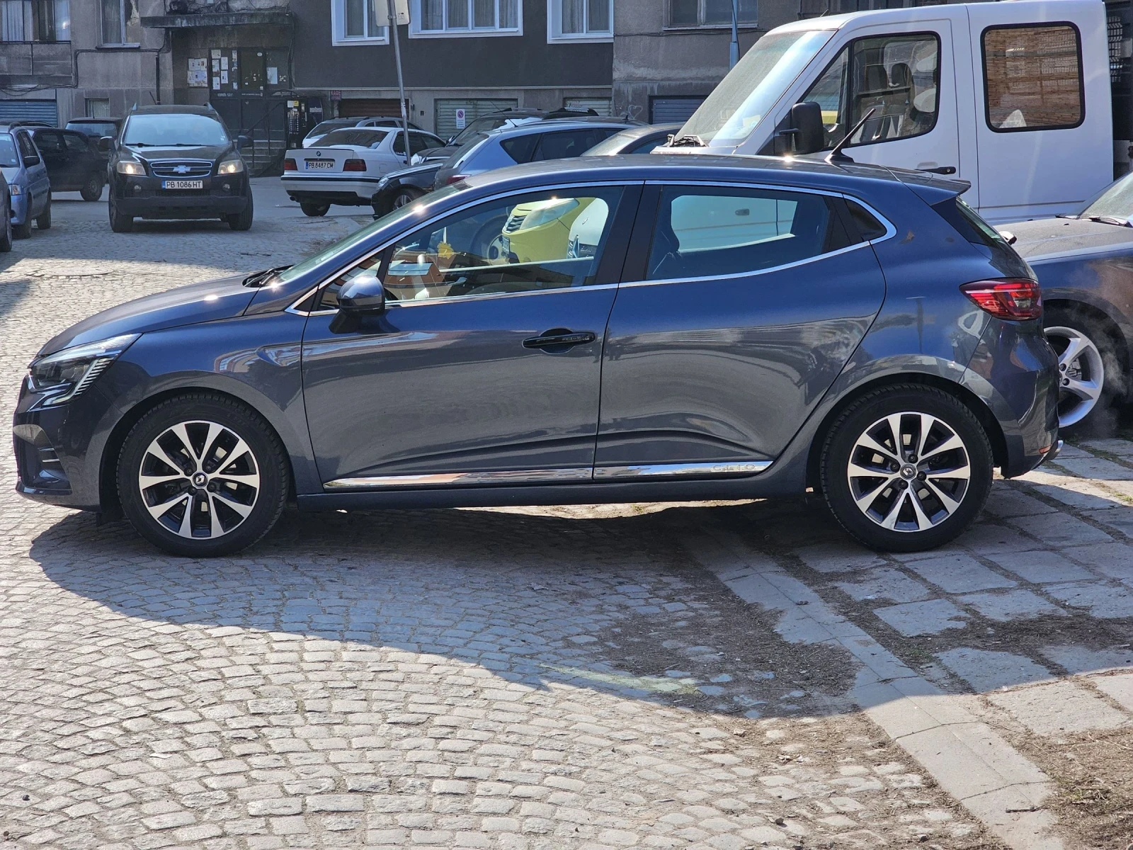 Renault Clio, снимка 5 - Автомобили и джипове - 53743479