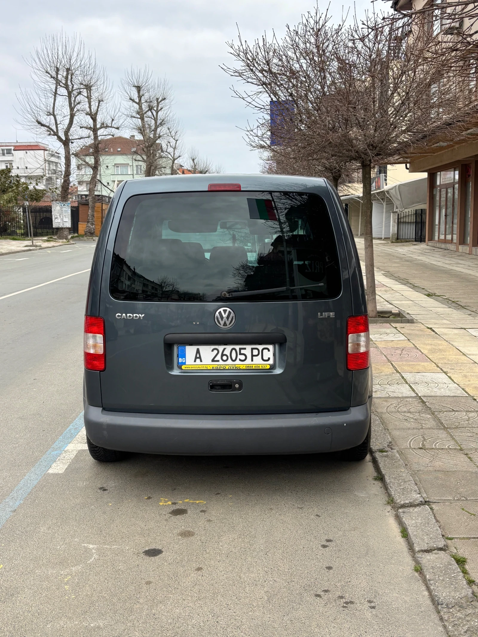 VW Caddy 1.6i LIFE, снимка 3 - Автомобили и джипове - 53907186