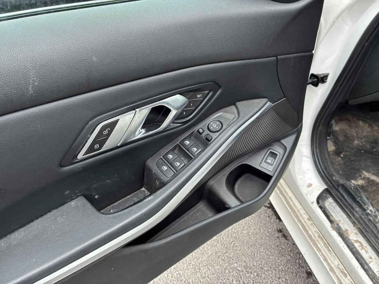 BMW 330 * 330i xDrive * CARFAX * ���� �� �� | Mobile.bg � ����������� 11