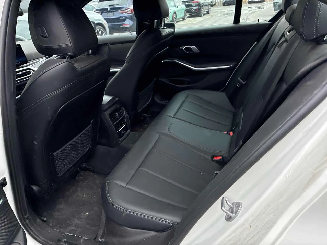 BMW 330 * 330i xDrive * CARFAX * ���� �� �� | Mobile.bg � ����������� 12