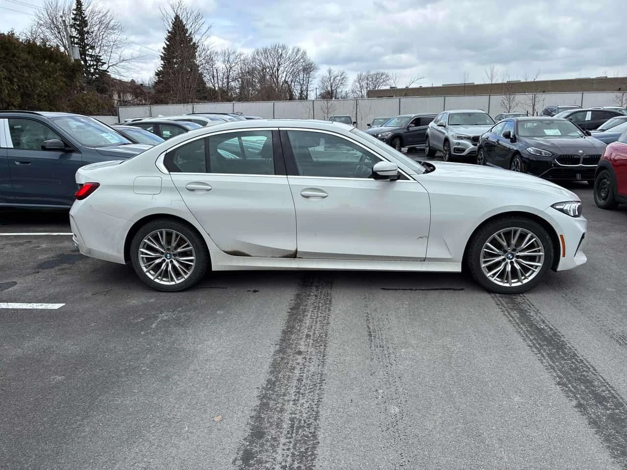 BMW 330 * 330i xDrive * CARFAX * ���� �� �� | Mobile.bg � ����������� 3