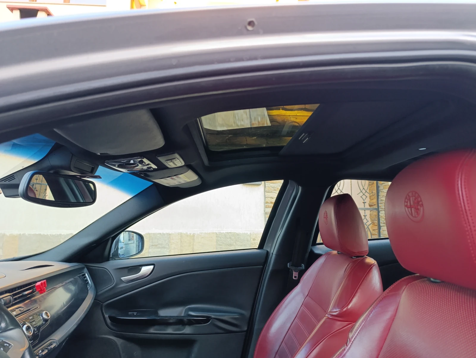 Alfa Romeo Giulietta 2.0 JTDm2 140 КС., снимка 9 - Автомобили и джипове - 54138223