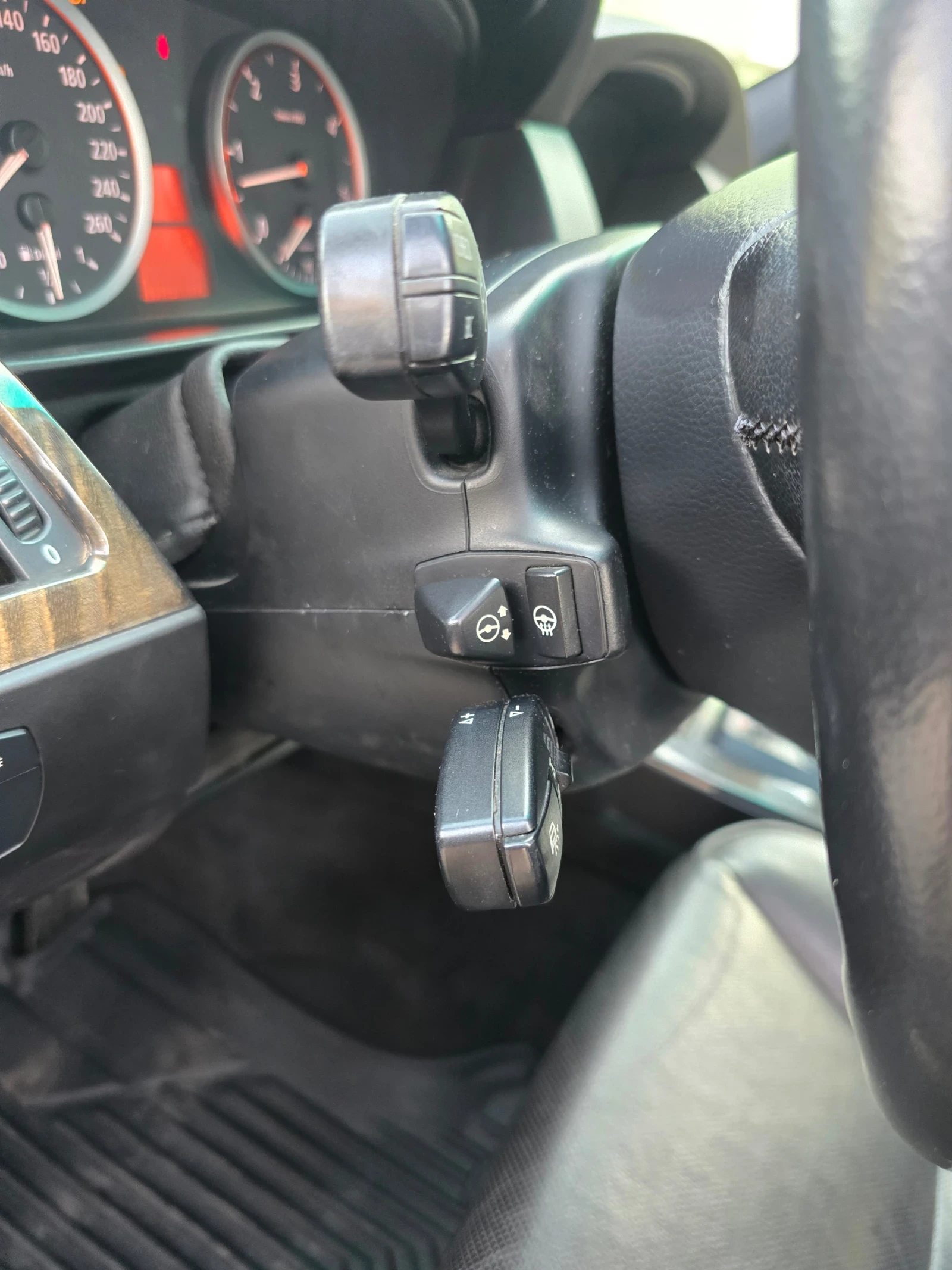 BMW 530 Обдухване, Дистроник, Кожа, Автомат, снимка 15 - Автомобили и джипове - 54212113